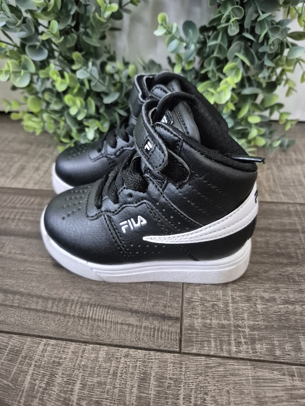 Fila Baby High Top Sneakers Black White Size 6